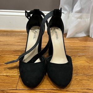 Black Block heel size 9